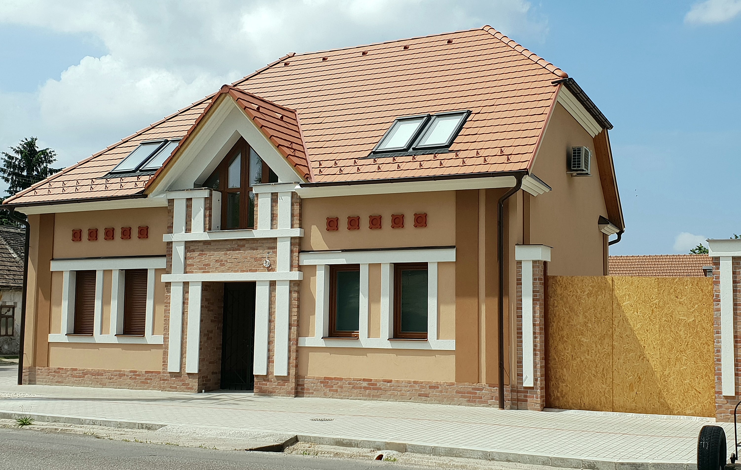 Wald-Bau 2000 Kft. — Elkészült családi ház